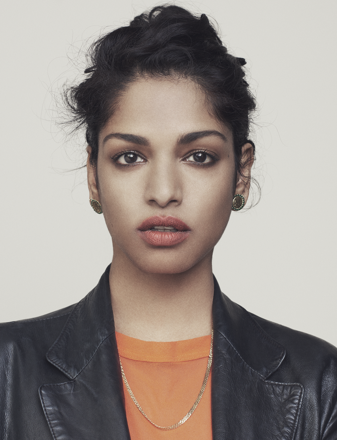 M.I.A. lansează M.I.7 cu noul single "Everything"
