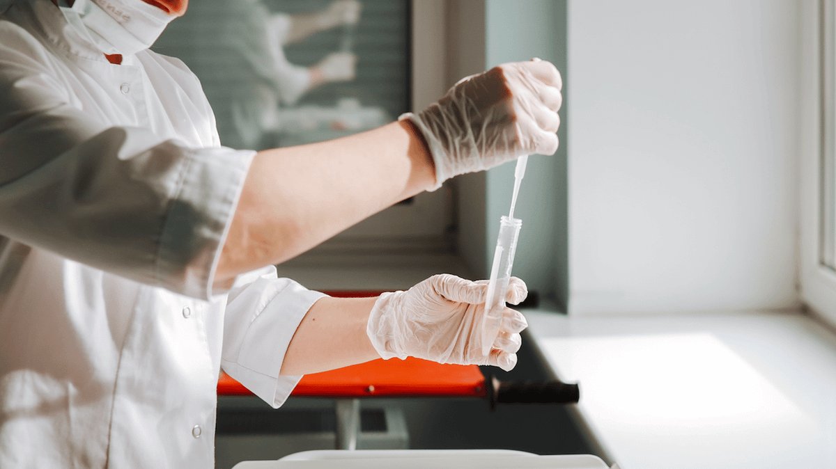 18 oameni testează terapia genetică care poate inversa îmbătrânirea