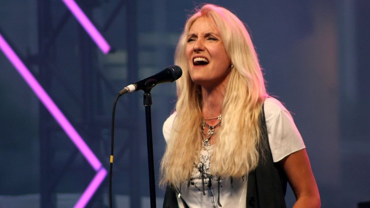 A murit Sass Jordan, vocea rock-blues a Canadei