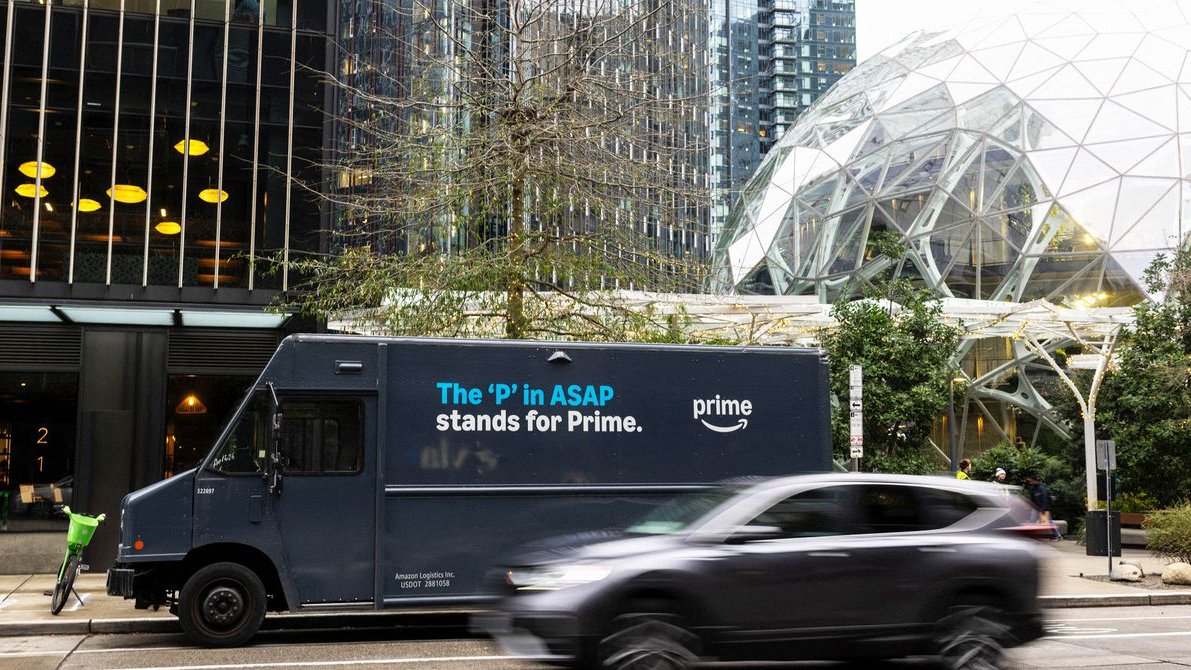 Angajații Amazon cer restricții pentru centrele de date ale companiei