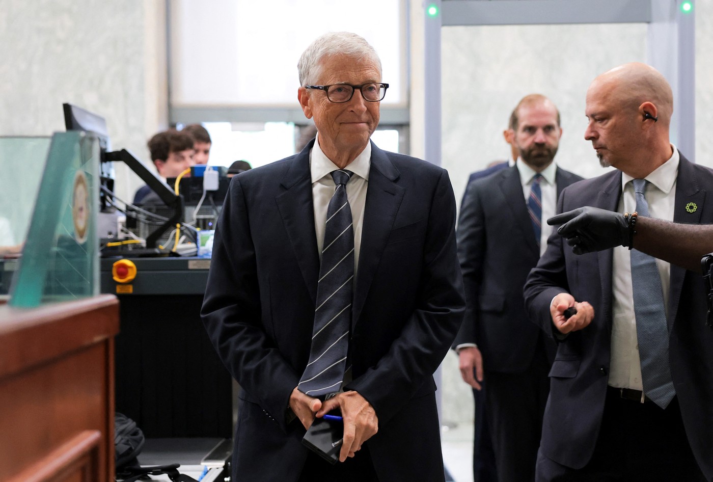 Bill Gates: AI necontrolat ar putea ucide 1 miliard de oameni
