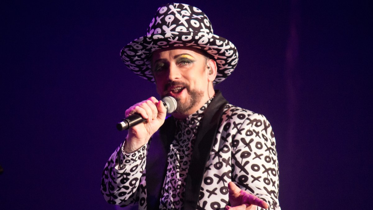 Boy George, șters de pe Bandcamp după un cântec AI pro-Israel