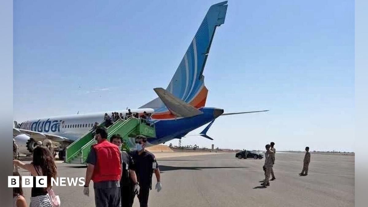 Coșmar în zborul Flydubai: copilotul, suspectat că a vrut să prăbușească avionul