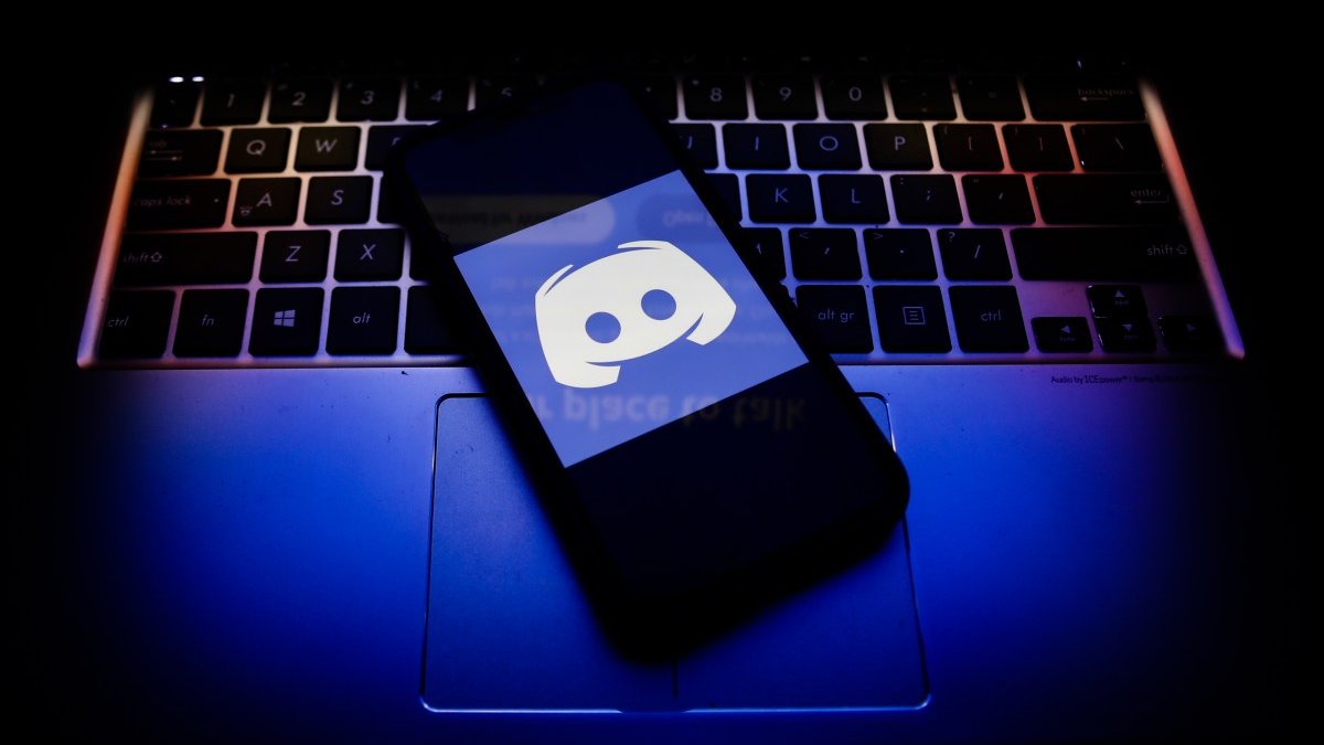 Discord a banat mii de useri din greșeală: AI-ul lor a luat-o razna