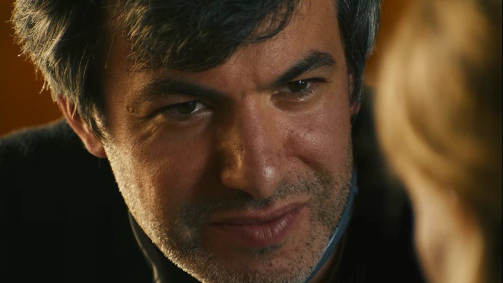 Documentarul lui Nathan Fielder despre Elizabeth Holmes zguduie Oscarurile