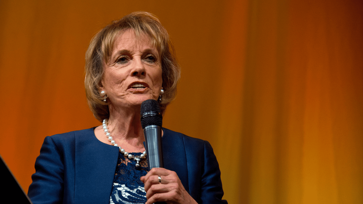 Dame Esther Rantzen: e prea slăbită fizic ca să mai ajungă la Dignitas
