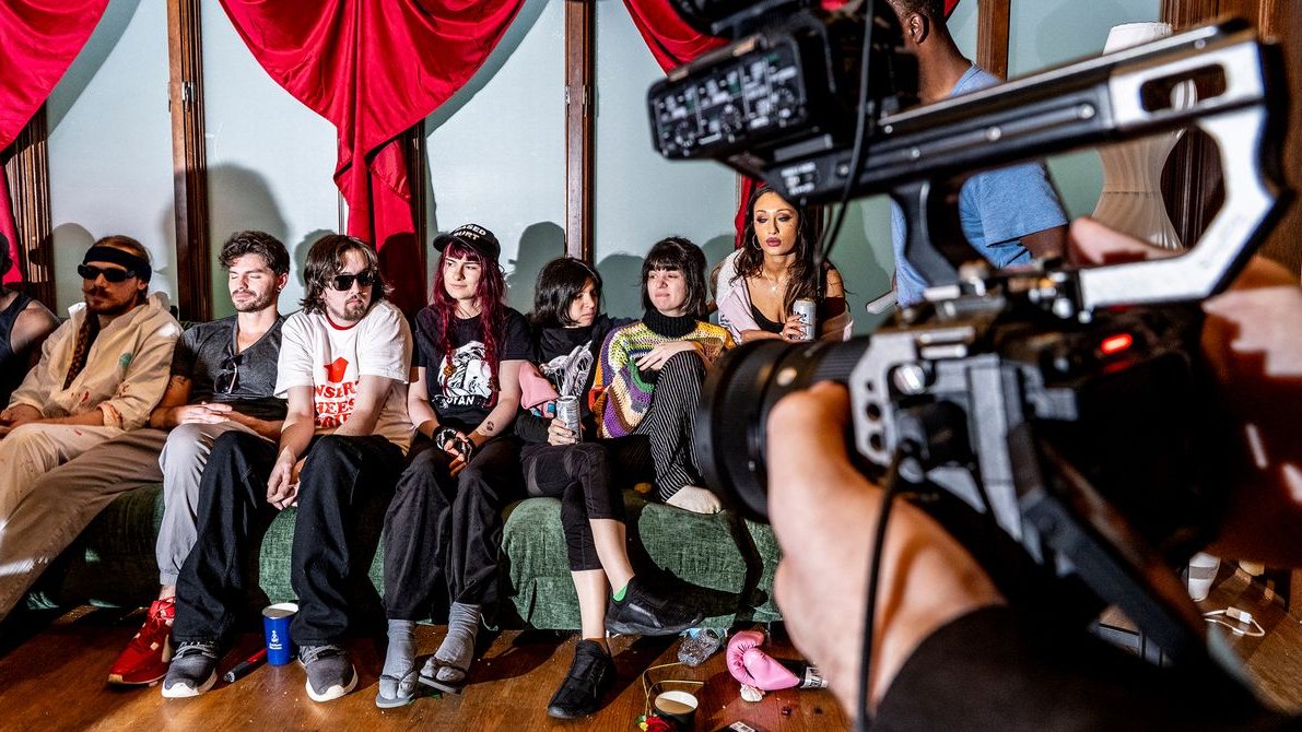 Fishtank: platforma de reality TV unde spectatorii votează pedepse