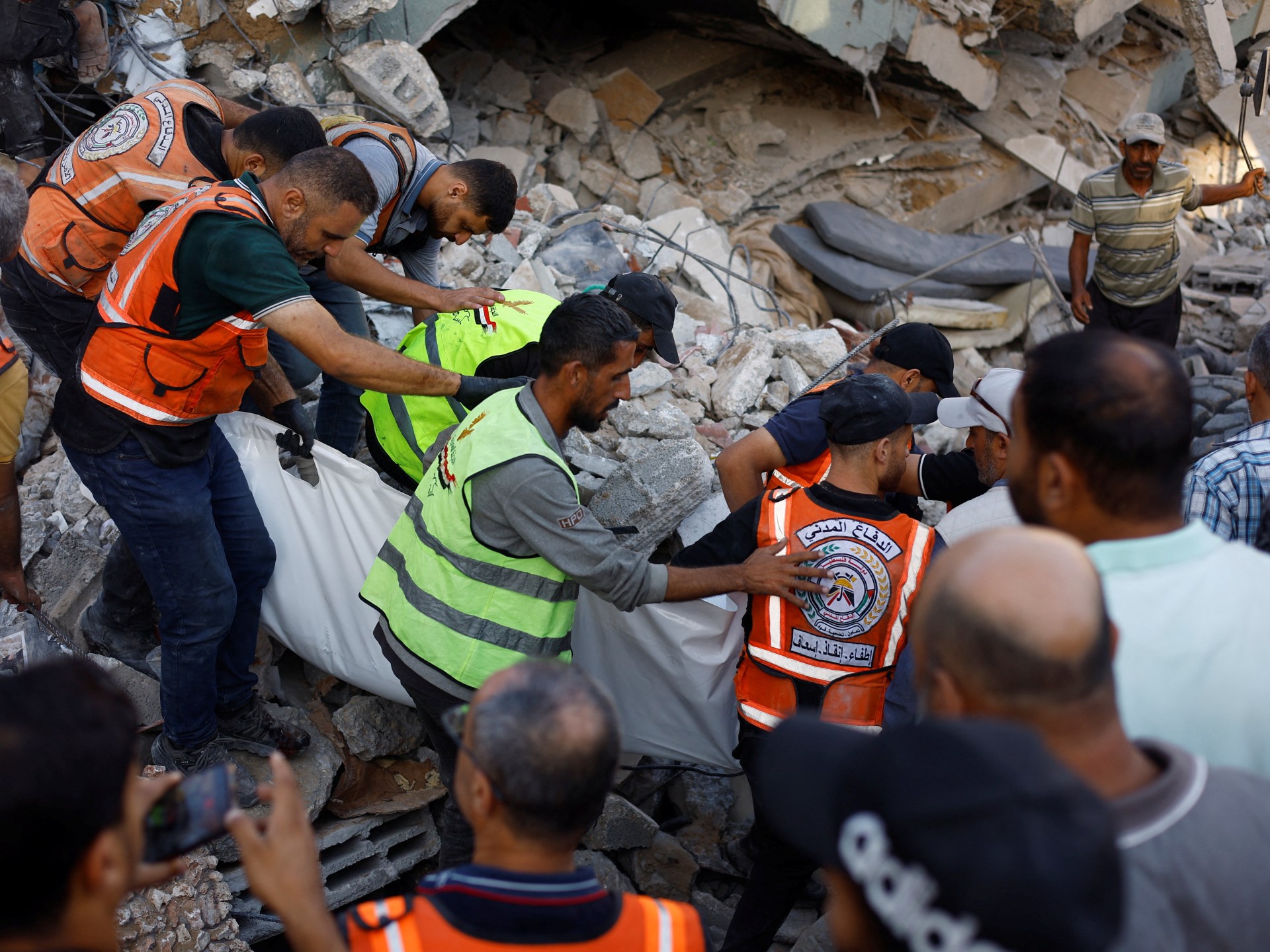 Gaza: un bloc s-a prăbușit peste familii de strămutați - 20 de morți, ~100 sub dărâmături