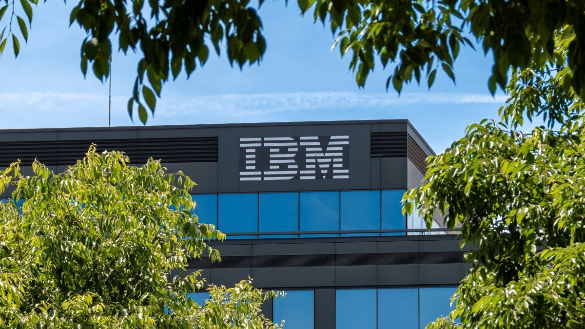 IBM acuzat că a ascuns breșe masive de un fost director