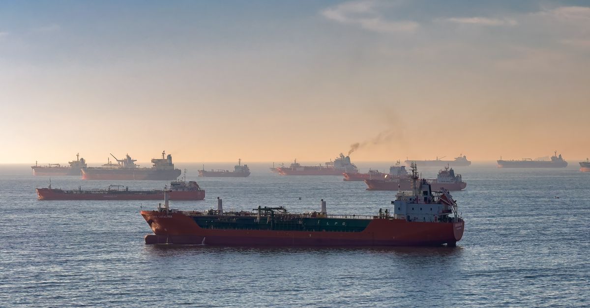 Iran, pe cale să preia controlul Strâmtorii Hormuz printr-un acord cu Oman