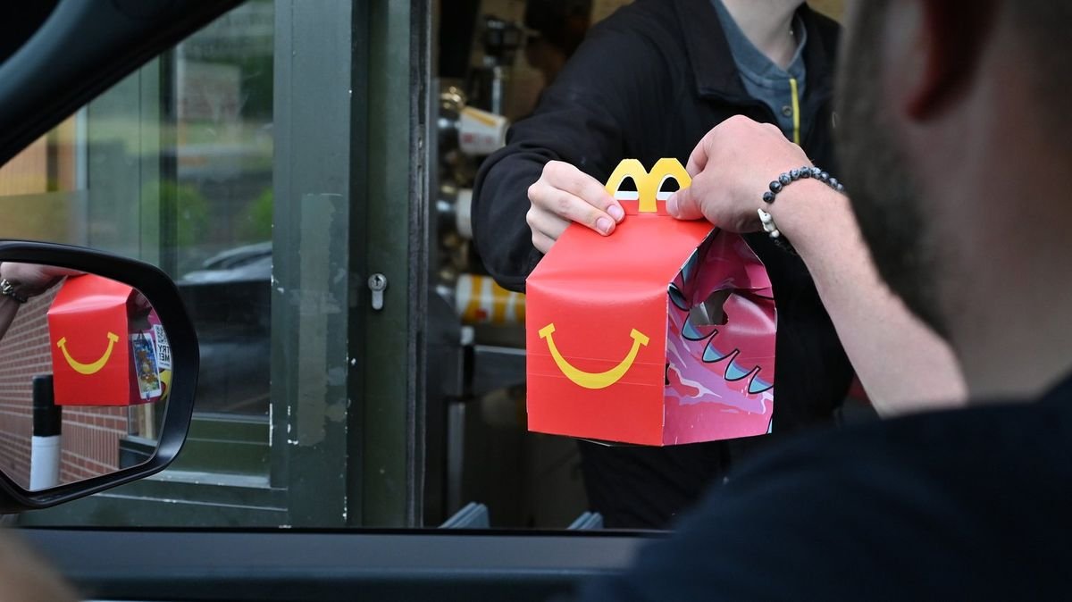 Jucăriile Happy Meal care valorează acum peste 1.000 de dolari