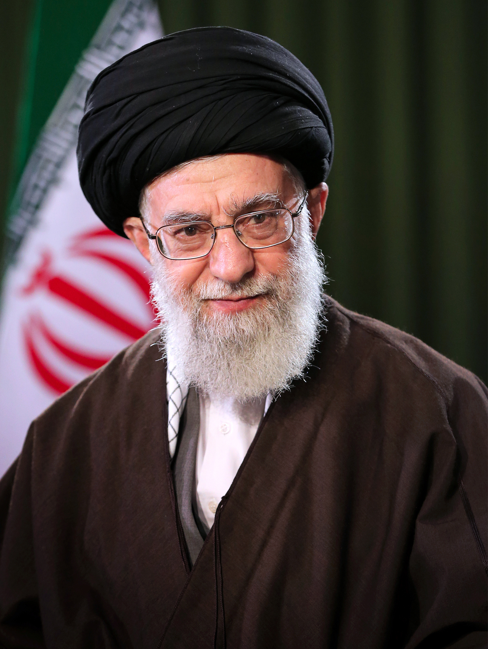 Khamenei, liderul Iranului, depus la catafalc in Teheran