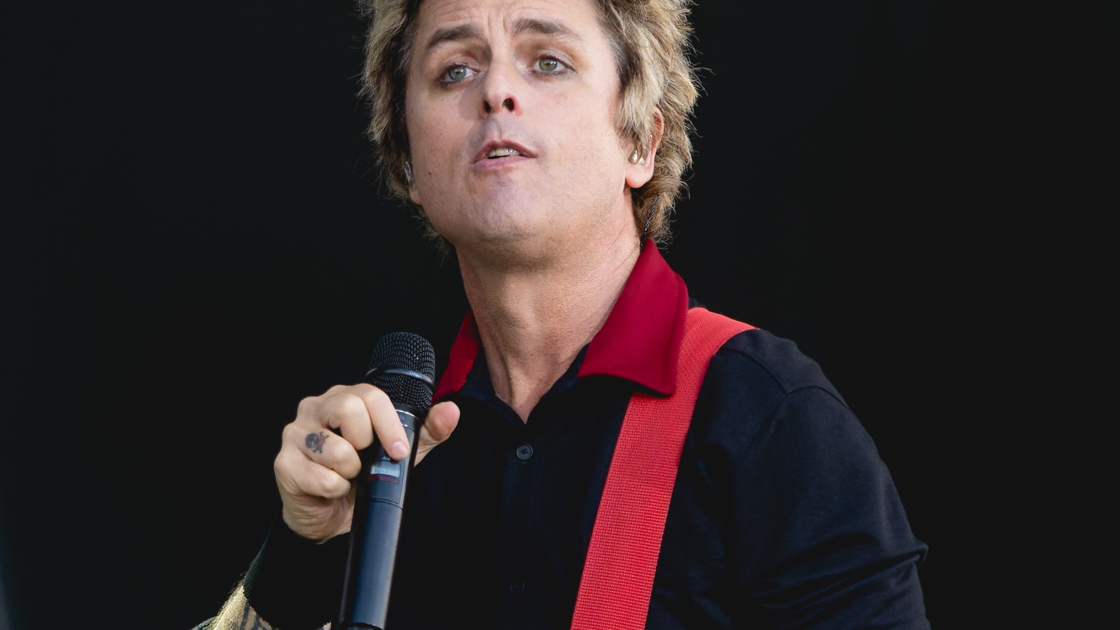 Linda Perry îl atacă pe Billie Joe Armstrong: 'pișicher mic'