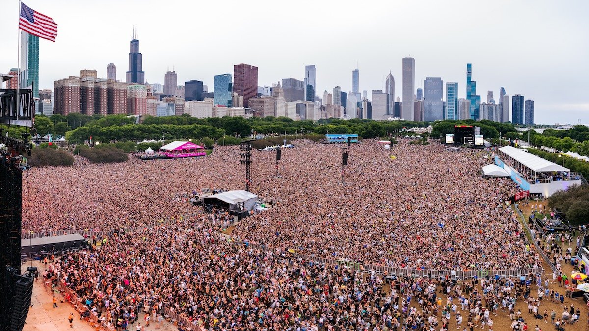 Lollapalooza 2026: festivalul care a supraviețuit inundațiilor