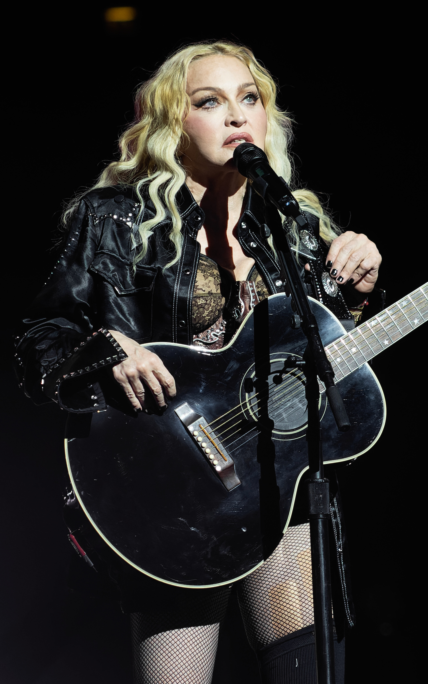 Madonna, show haotic la VMA dupa 23 de ani: fanii, impartiti intre legendara si ingrijorati