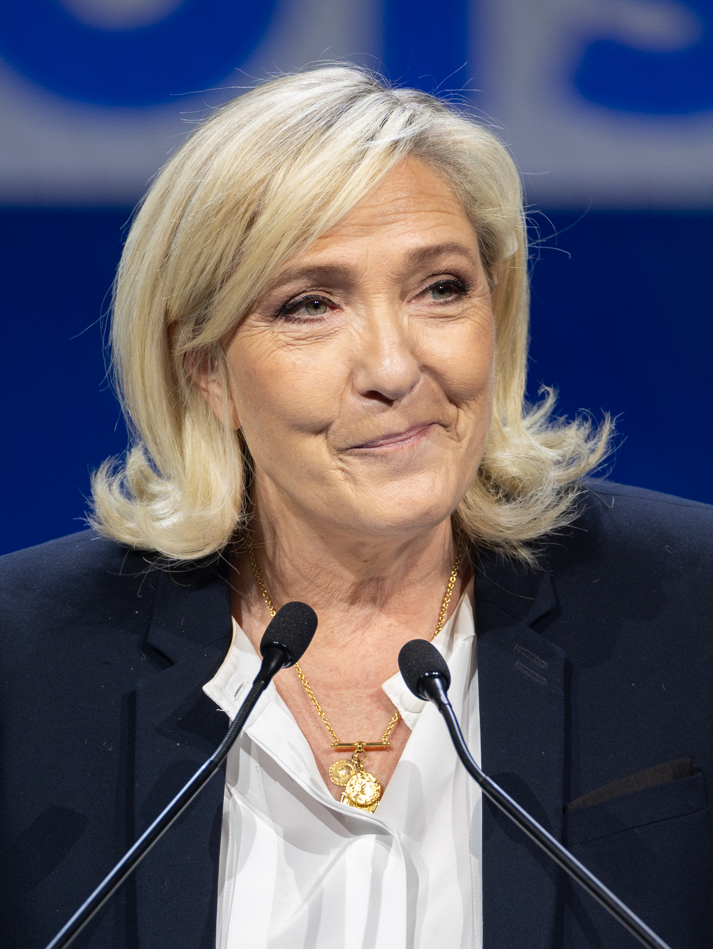 Marine Le Pen candideaza la presedintia Frantei dupa condamnare