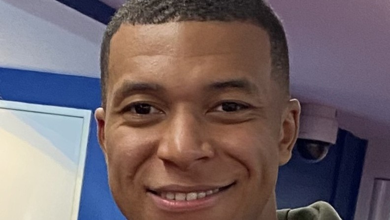 Mbappe: ceartă cu antrenorul, yacht și petiția fanilor furioși