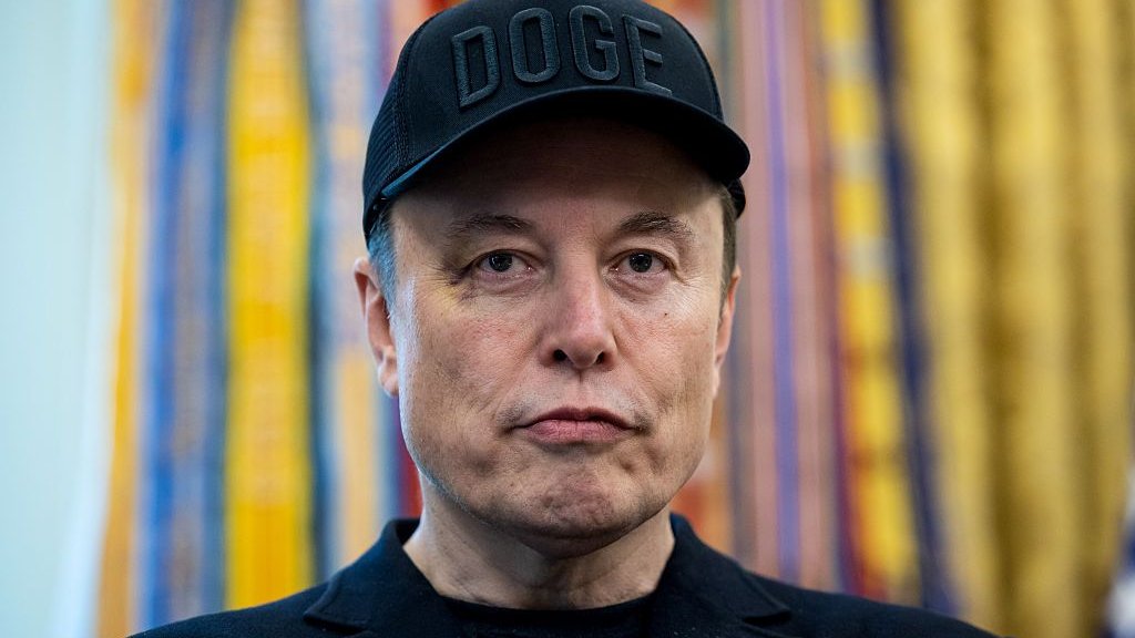 Meta și YouTube dau înapoi: acceptă reclamele pentru documentarul „Musk", după ce le blocaseră. X încă refuză
