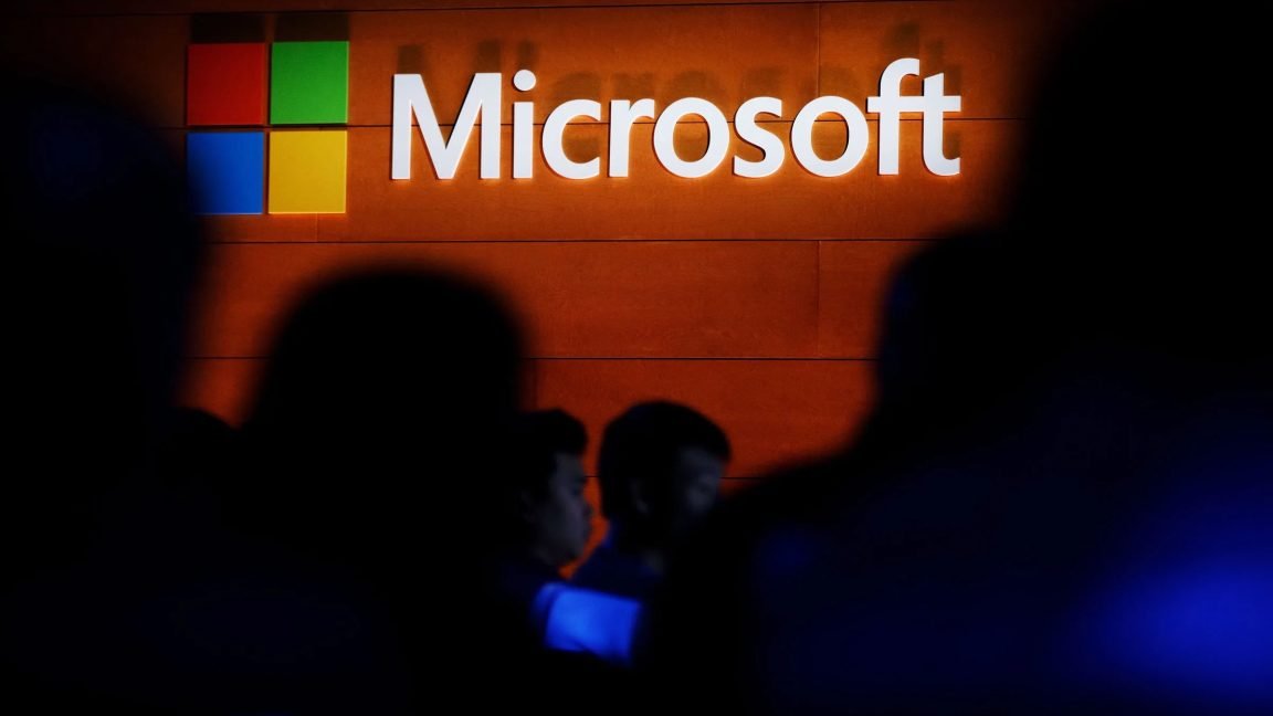 Microsoft vrea să scape de 60.000 de angajați: oferta