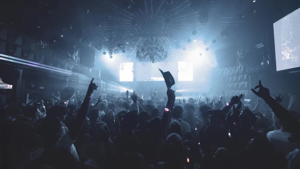 Muzica electronică bate pop-ul în SUA: boom-ul din 2026