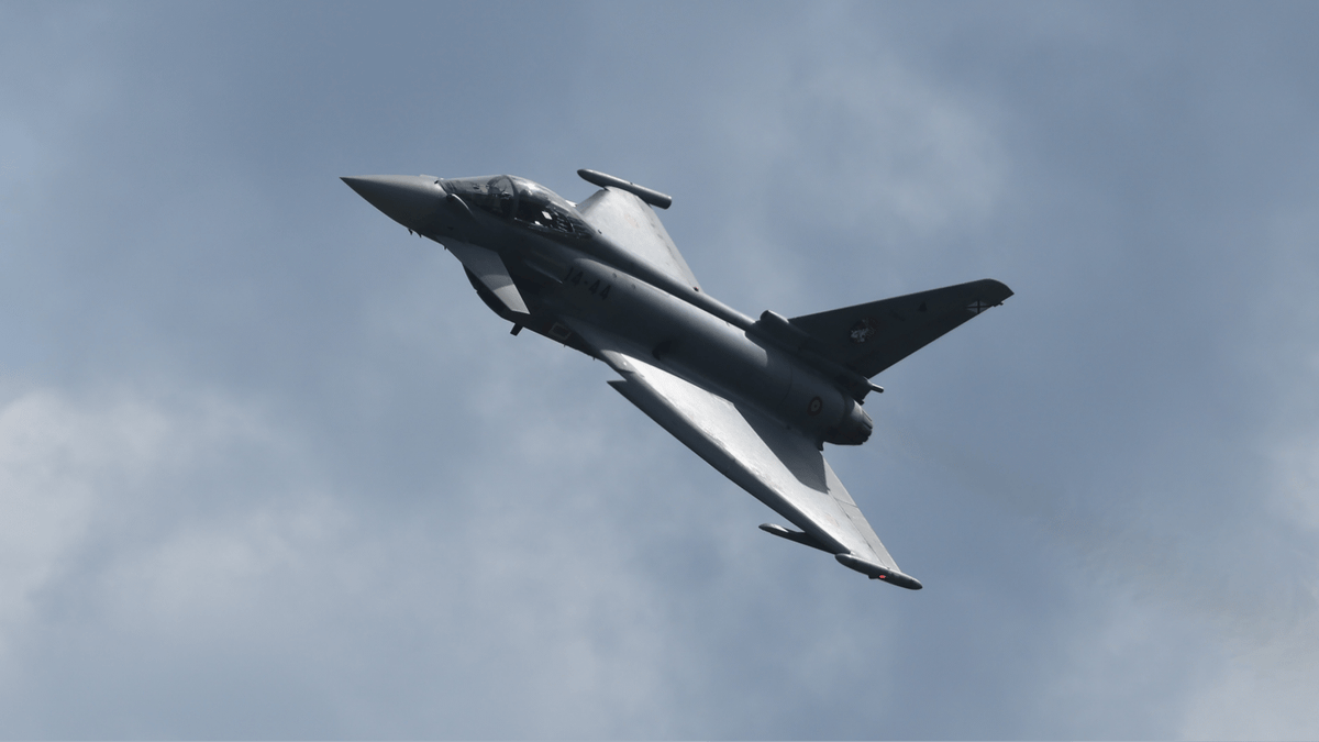 Avioane de lupta germane au interceptat un zbor British Airways care a tacut