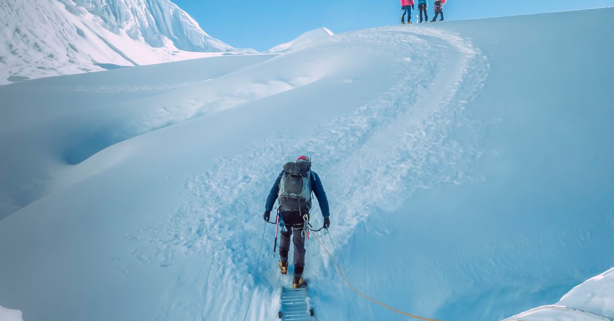 Nirmal Purja, alpinistul legendar, mort intr-o avalansa in Pakistan