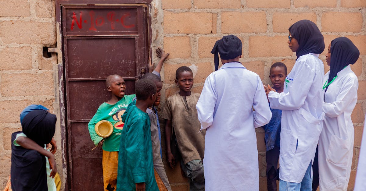 OMS declară focarul de Ebola din Congo și Uganda urgență globală de sănătate
