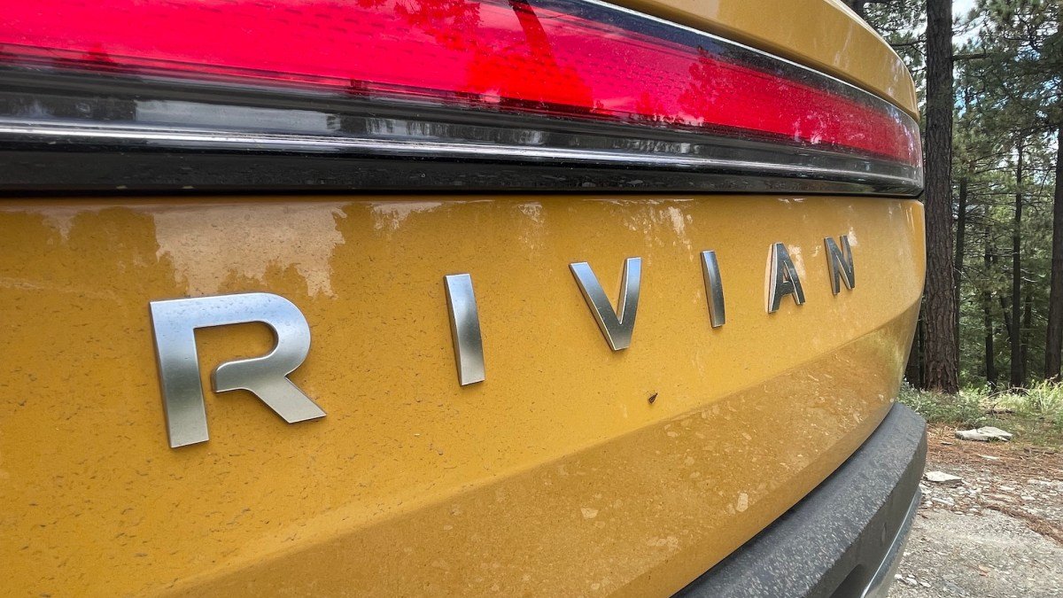Rivian, dată în judecată pentru promisiuni false despre self-driving