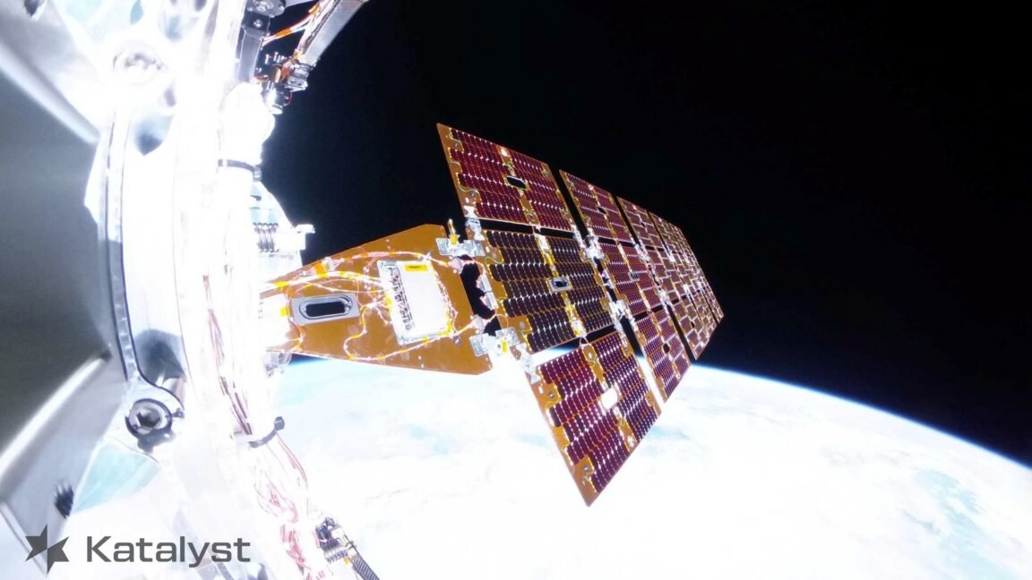 Robotul NASA trimis să salveze un telescop s-a dezechilibrat pe orbită