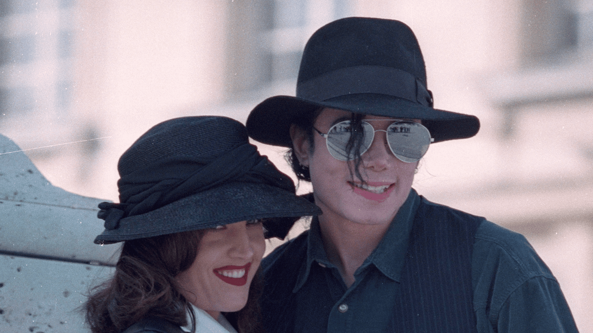 Roseanne Barr: Lisa Marie Presley vorbea despre Michael Jackson în pat