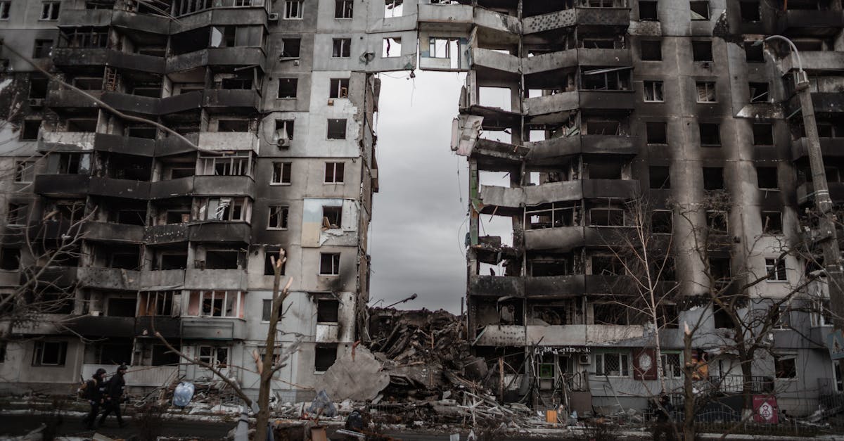 Rusia bombardeaza Kyiv, Dnipro si Kharkiv - cel putin 11 morti