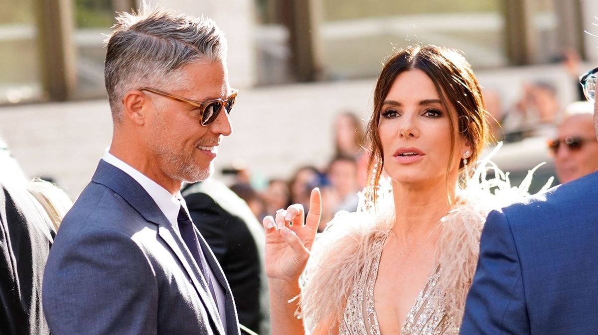 Sandra Bullock rupe tăcerea: trei ani de izolare și doliu anticipat