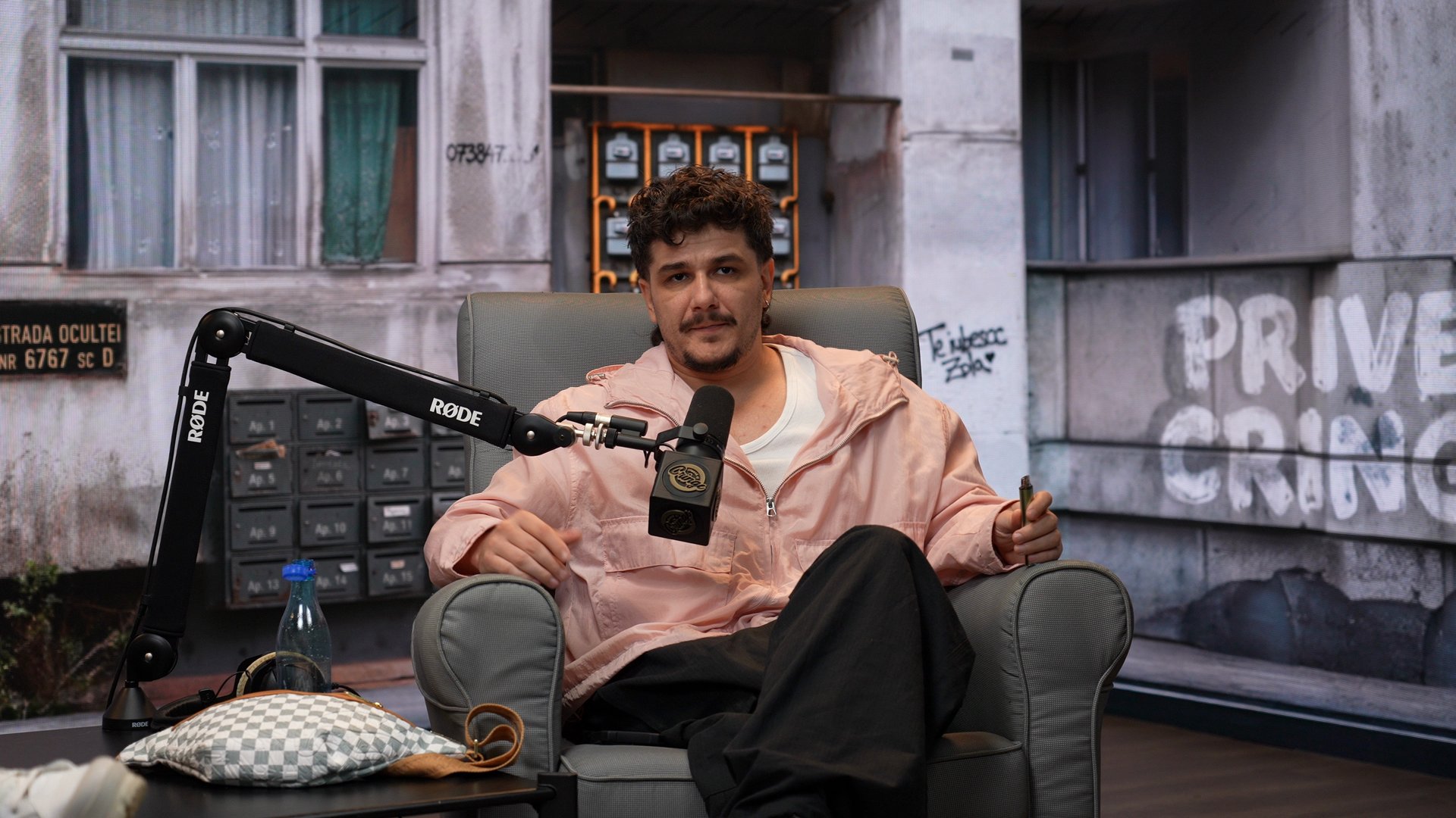 Speak: cântam cu Alex Velea pe 2.000 de lei, împărțiți cu toată echipa