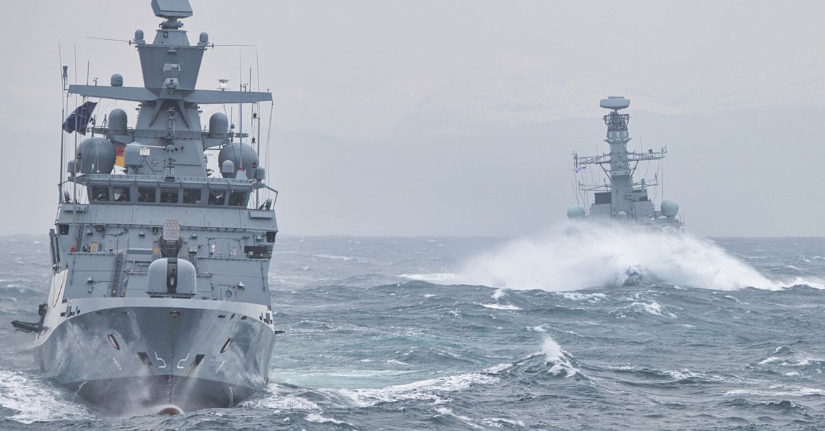 SUA au atacat o nava in Golful Oman, morti in Marea Rosie
