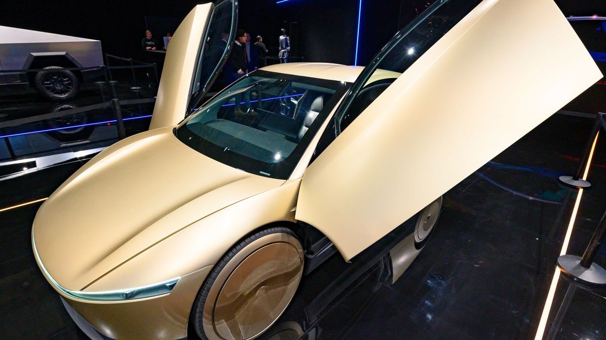 Tesla Cybercab, lansat oficial, ajunge deja sub anchetă federală
