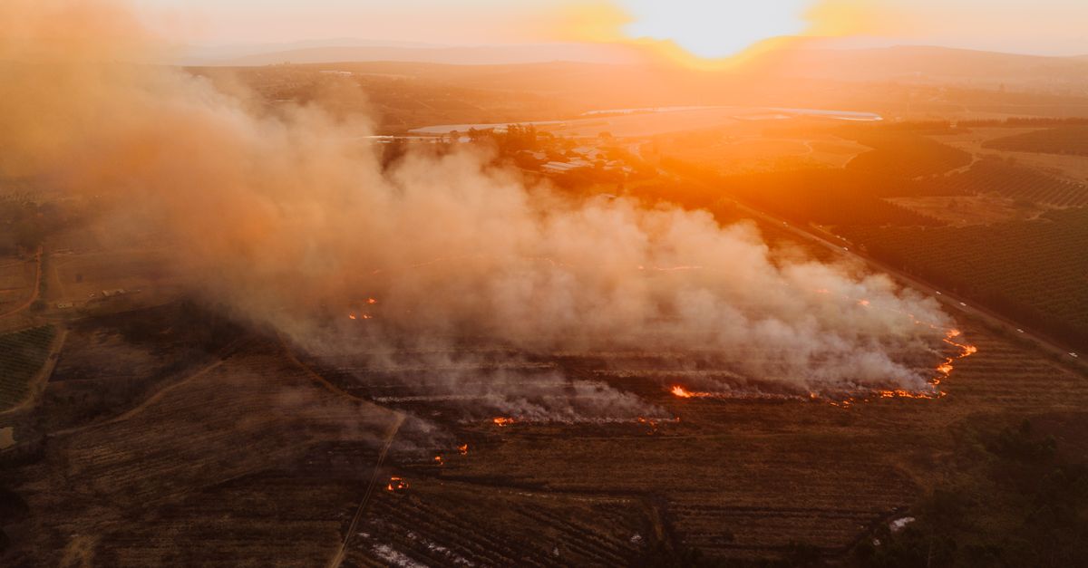 Trump ameninta Canada cu taxe noi din cauza fumului de incendii