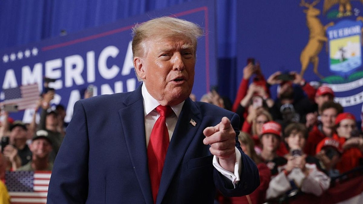 Trump ataca replica lui Obama despre Saddam Hussein