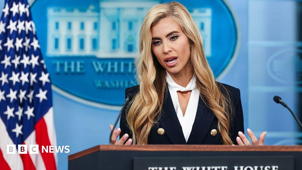 Trump o dă afară pe propria purtătoare de cuvânt după 5 zile