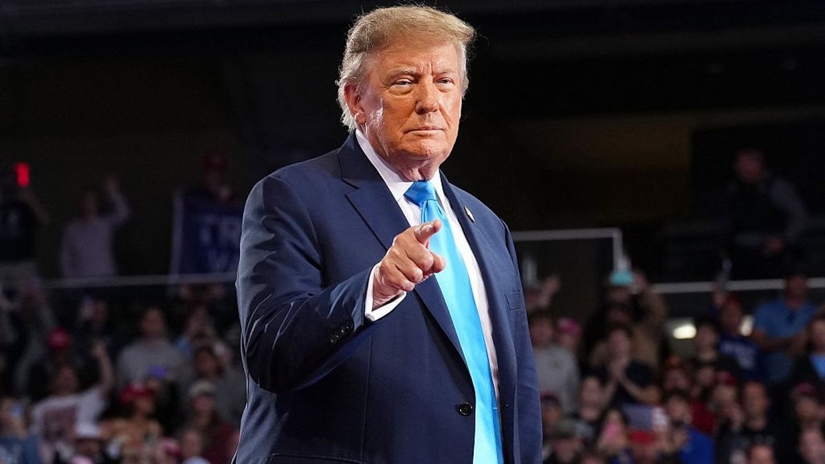 Trump sustine ca a vrut sa redenumeasca Oceanul Atlantic