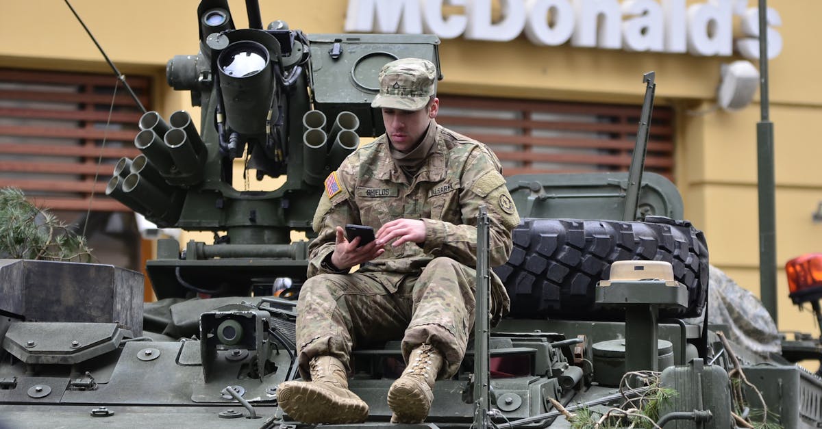 Trump trimite 5.000 de militari in plus in Polonia