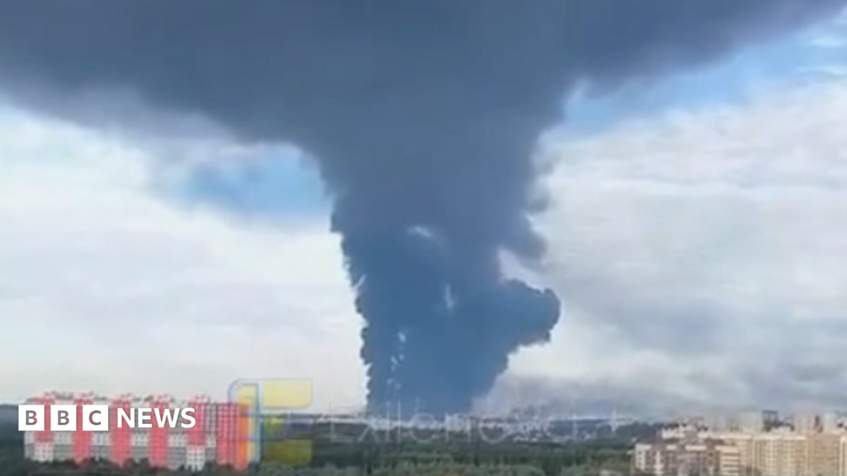 Ucraina loveste rafinarii rusesti in adancul Rusiei