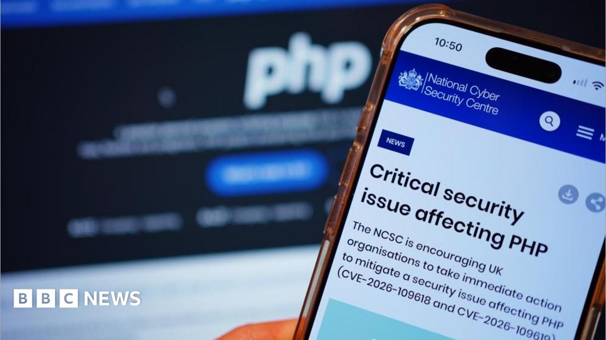 UK a oprit 32 de servicii guvernamentale dupa alerta de securitate