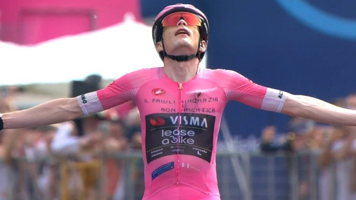 Vingegaard face istorie la Giro: cine îl mai poate opri?