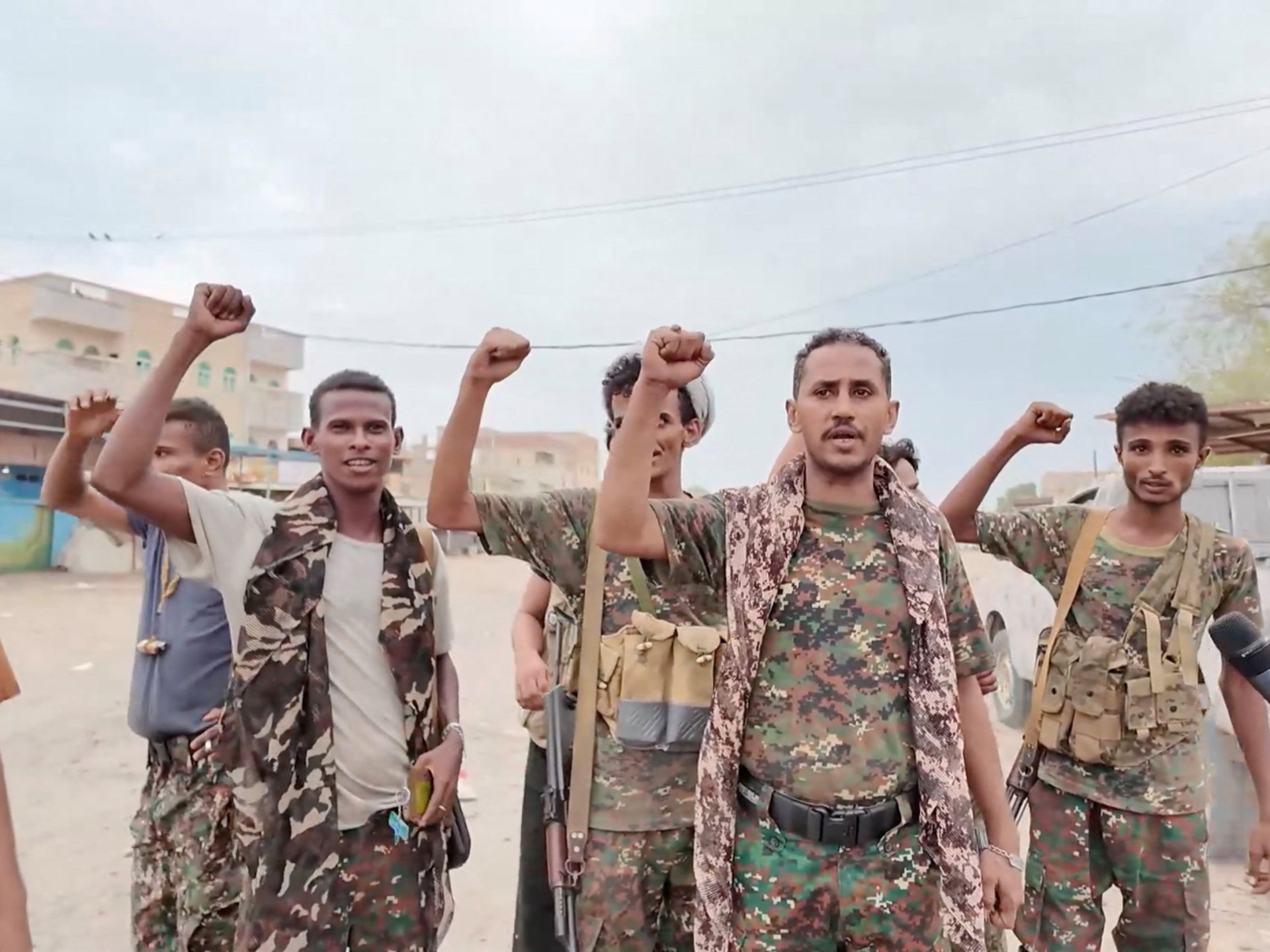 Yemen: 129 de raiduri in 48 de ore, iar Houthii pierd controlul pe Bab al-Mandeb